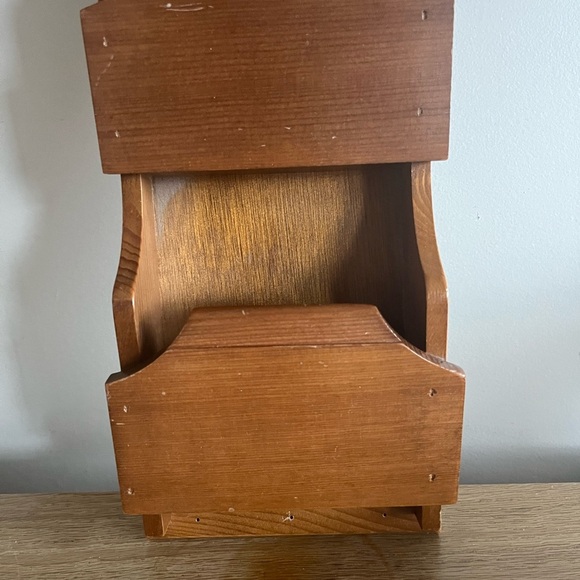 Wooden Wall Mail Organizer - Picture 2 of 8